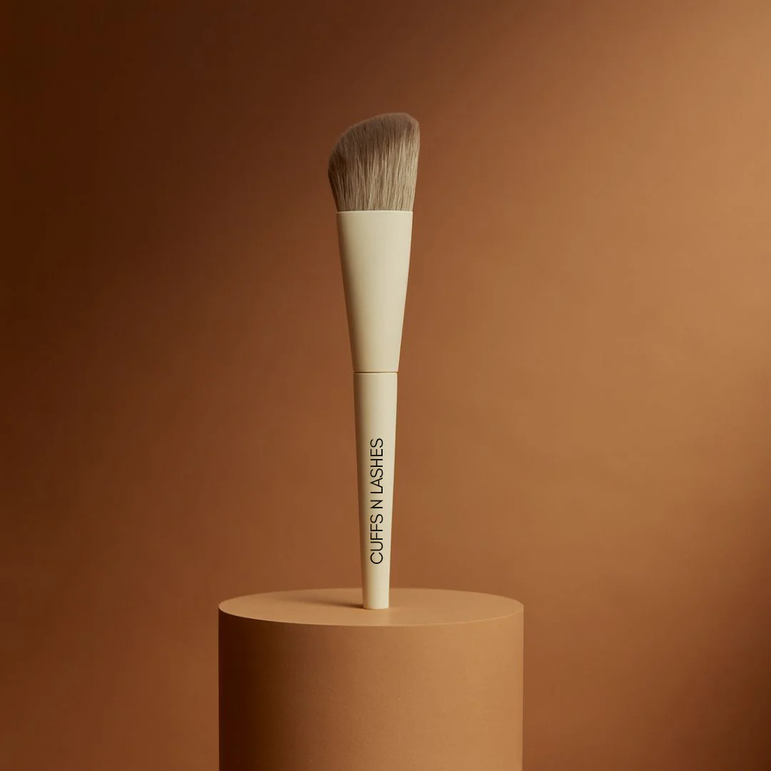 Cuffs n Lashes Pro Makeup Brush – Contour Brush - Image 2