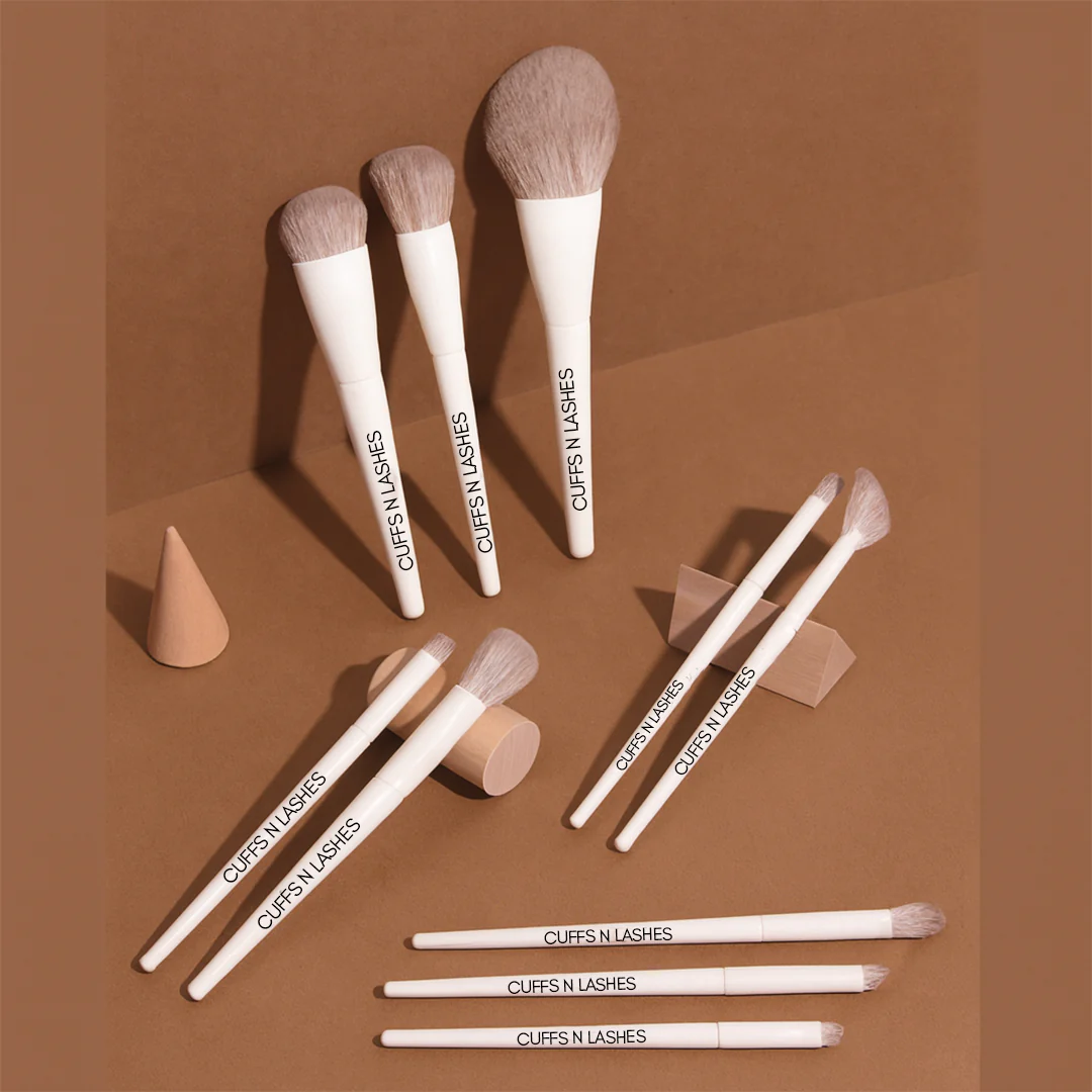 Cuffs n Lashes Pro Makeup Brush – Contour Brush - Image 3