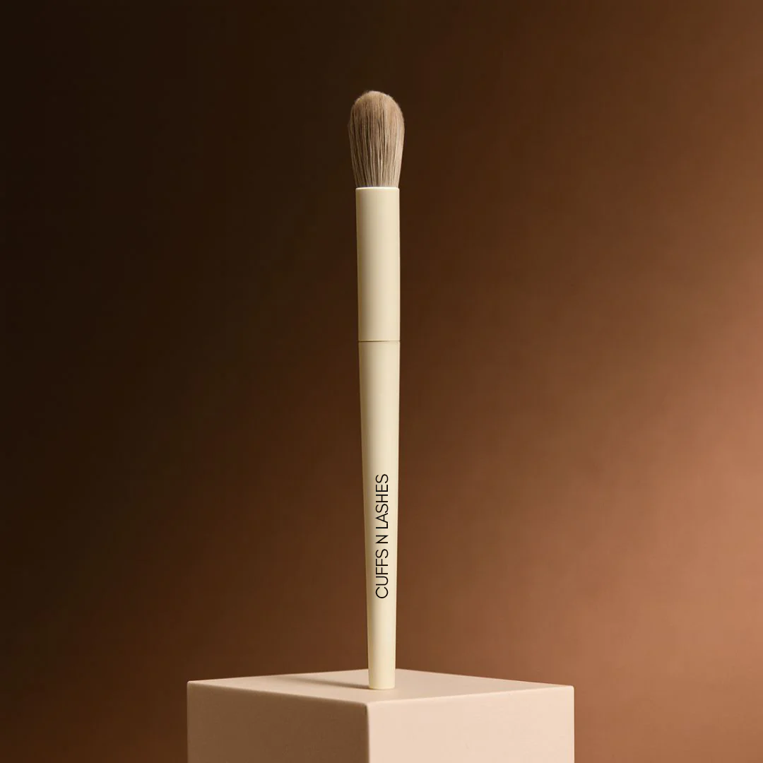 Cuffs n Lashes Pro Makeup Brush – Flat Smudger Brush - Image 2