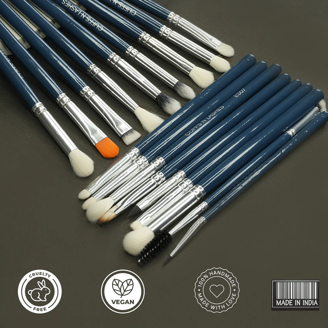 Cuffs N Lashes, The ULTIMATE Eye Brush set, Set of 18 - Image 7