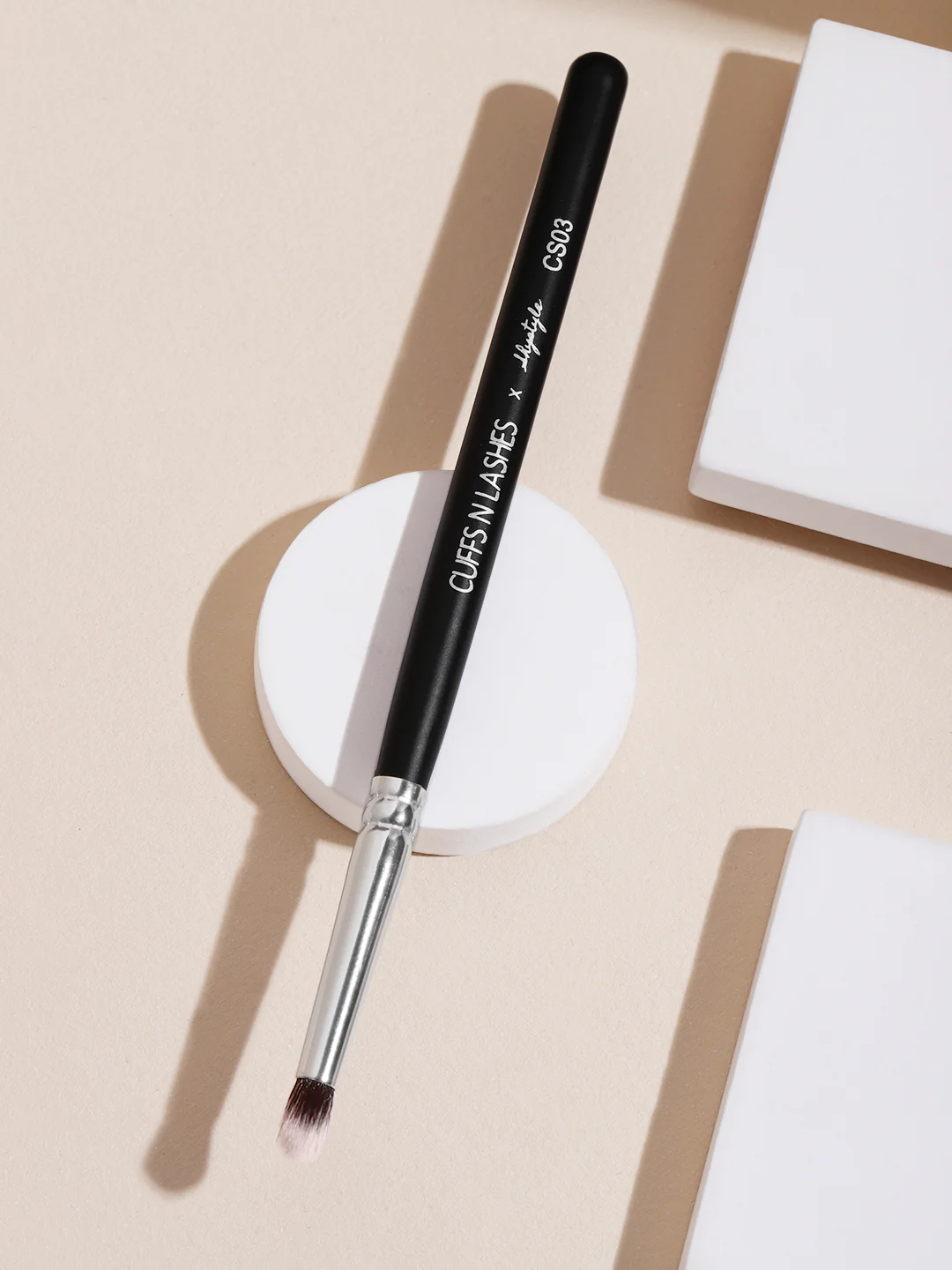 Cuffs N Lashes X Shystyles Makeup Brush - CS 03 Small Dome Brush