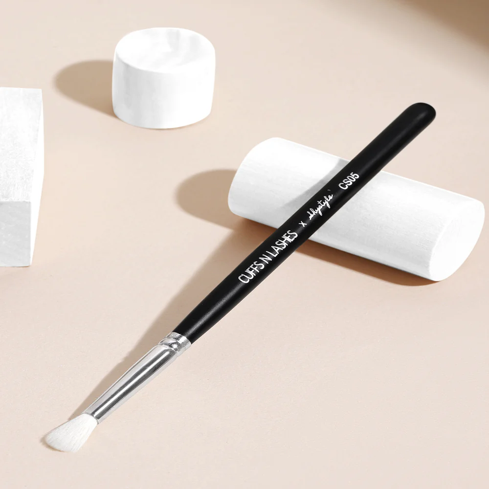 Cuffs N Lashes X Shystyles Makeup Brush - CS 05 Small Blending Brush