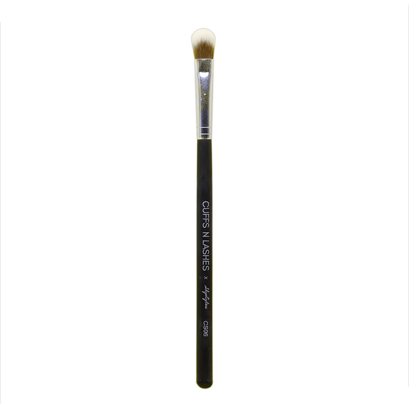 Cuffs N Lashes X Shystyles Makeup Brush - CS 06 Flat Blending Brush - Image 3