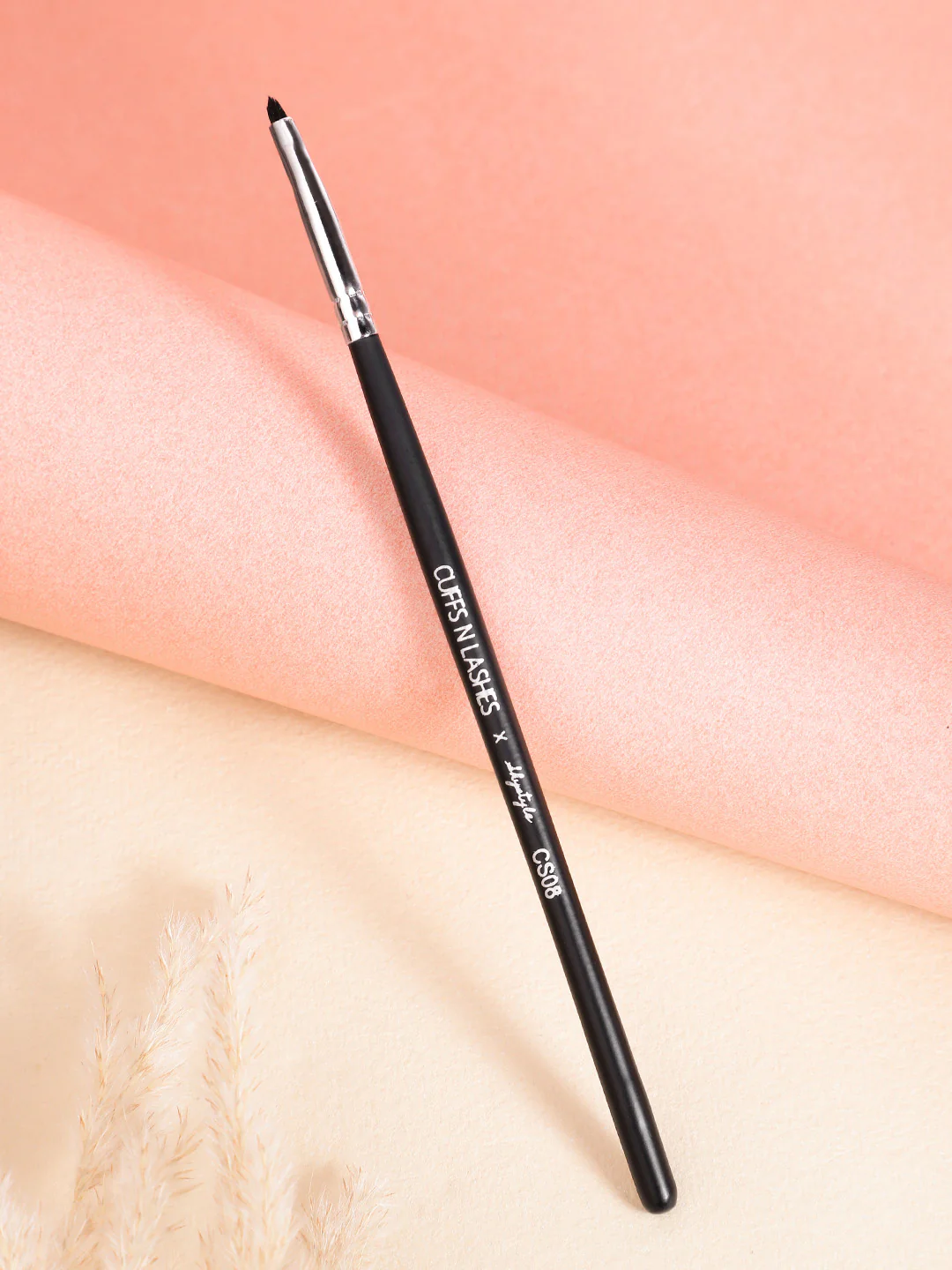 Cuffs N Lashes X Shystyles Makeup Brush - CS 08 Eyeliner/ Lip Filler Brush